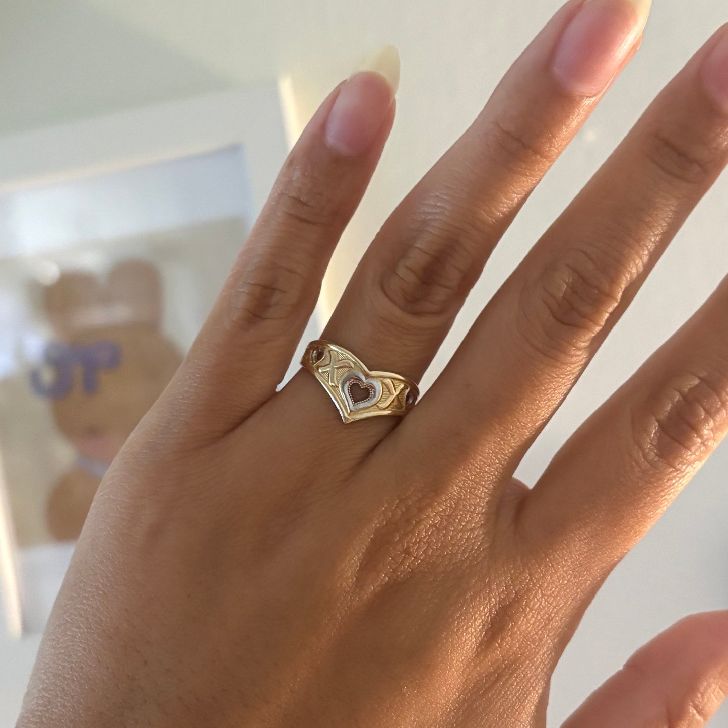 14K Yellow Gold Chevron XO Heart Ring with White Rhodium Details | Size 7.5