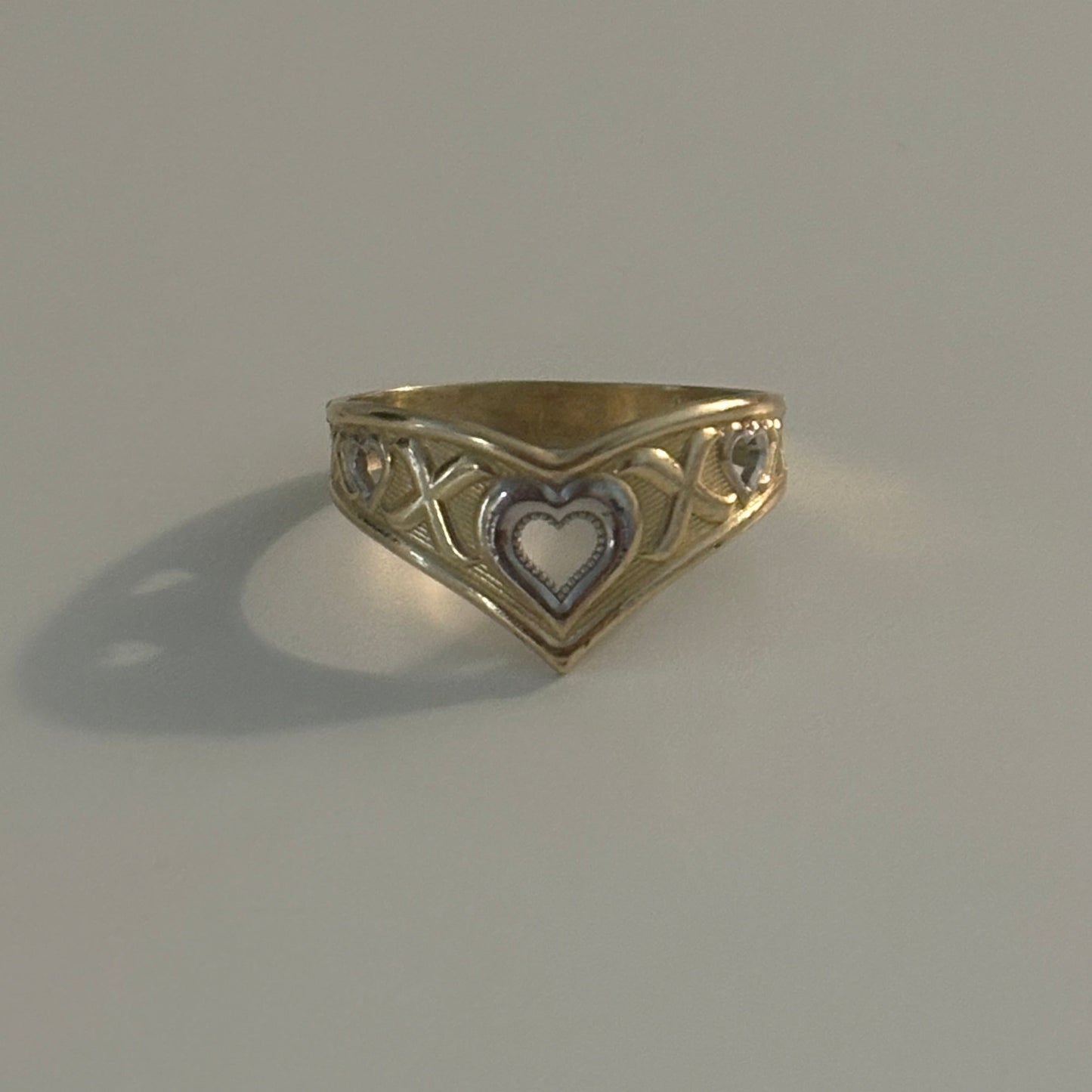 14K Yellow Gold Chevron XO Heart Ring with White Rhodium Details | Size 7.5