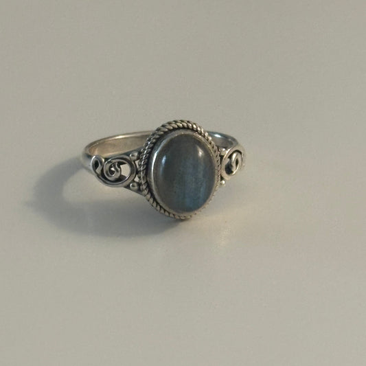 Sterling Silver 925 Labradorite Ring with Scroll Band