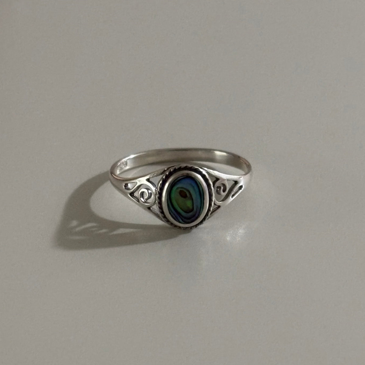 925 Sterling Silver Abalone Shell Ring – Vintage Scroll Design