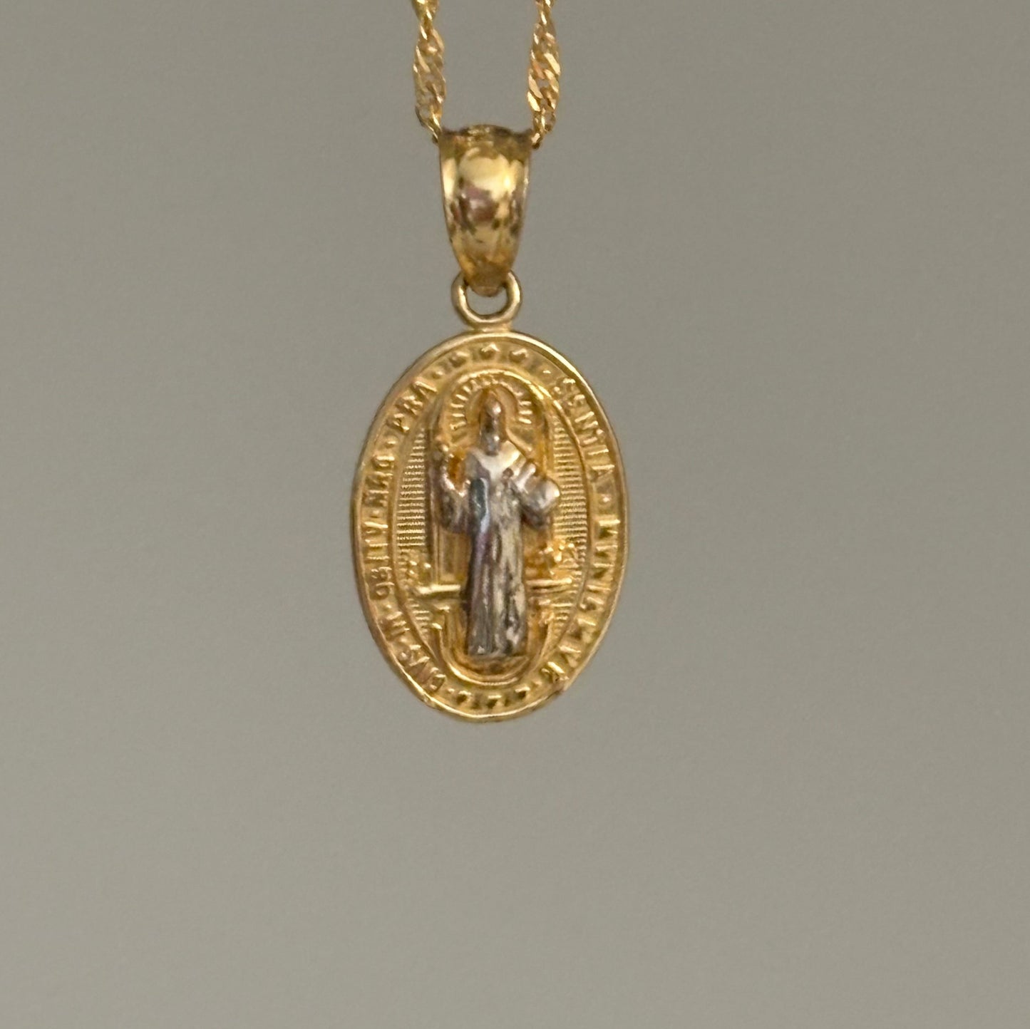 14K Yellow Gold Oval San Benito Medallion