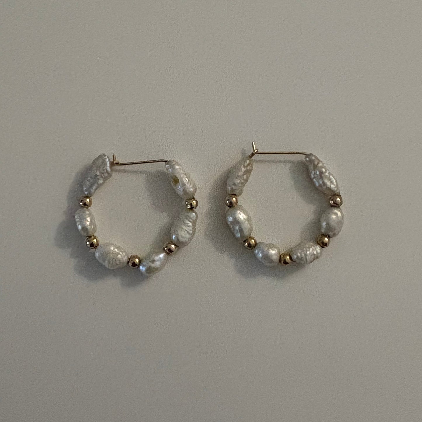 Vintage 14K Yellow Gold Baroque Pearl Hoop Earrings – 2.2g