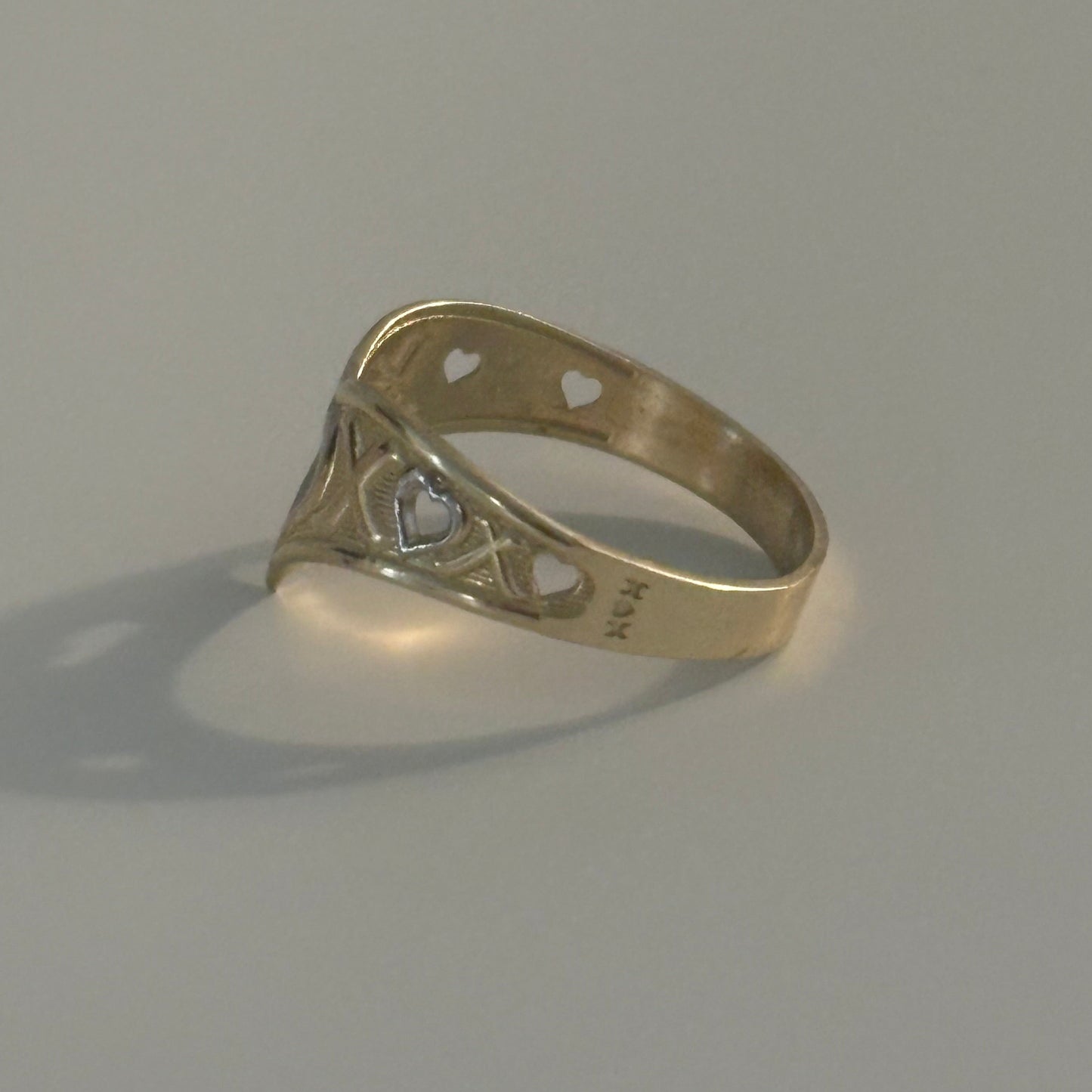 14K Yellow Gold Chevron XO Heart Ring with White Rhodium Details | Size 7.5