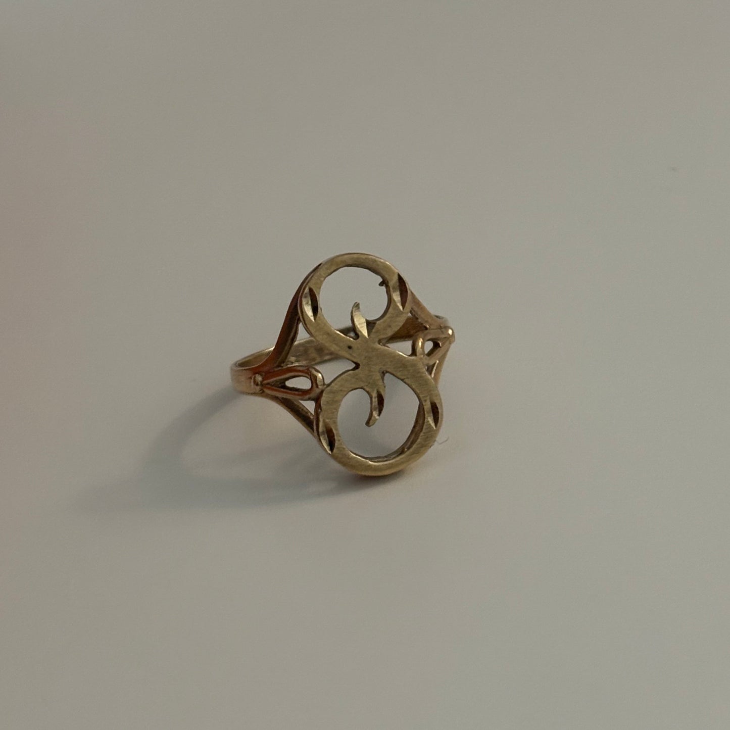 Vintage 14K Gold “S” Initial Ring