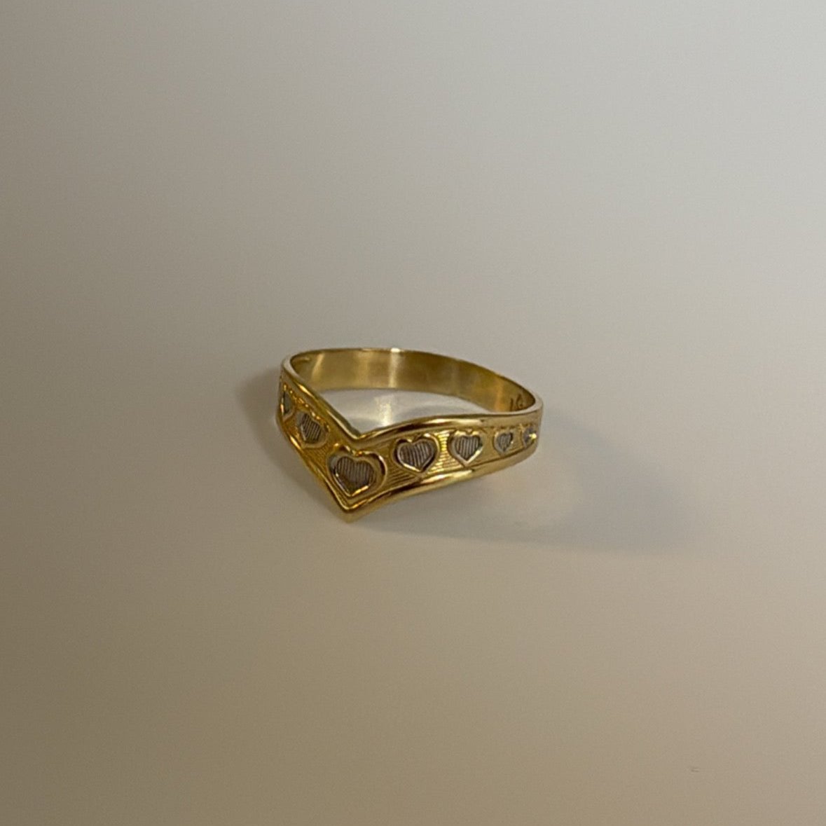 14k heart chevron ring