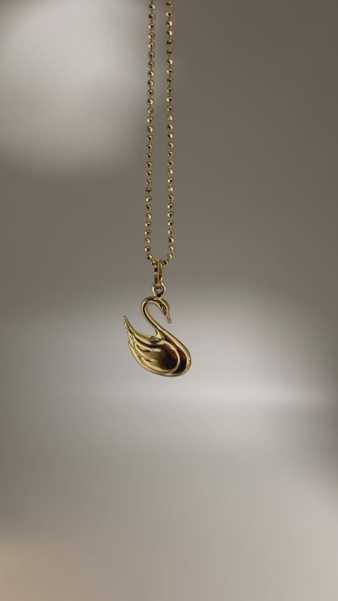 cute swan necklace 